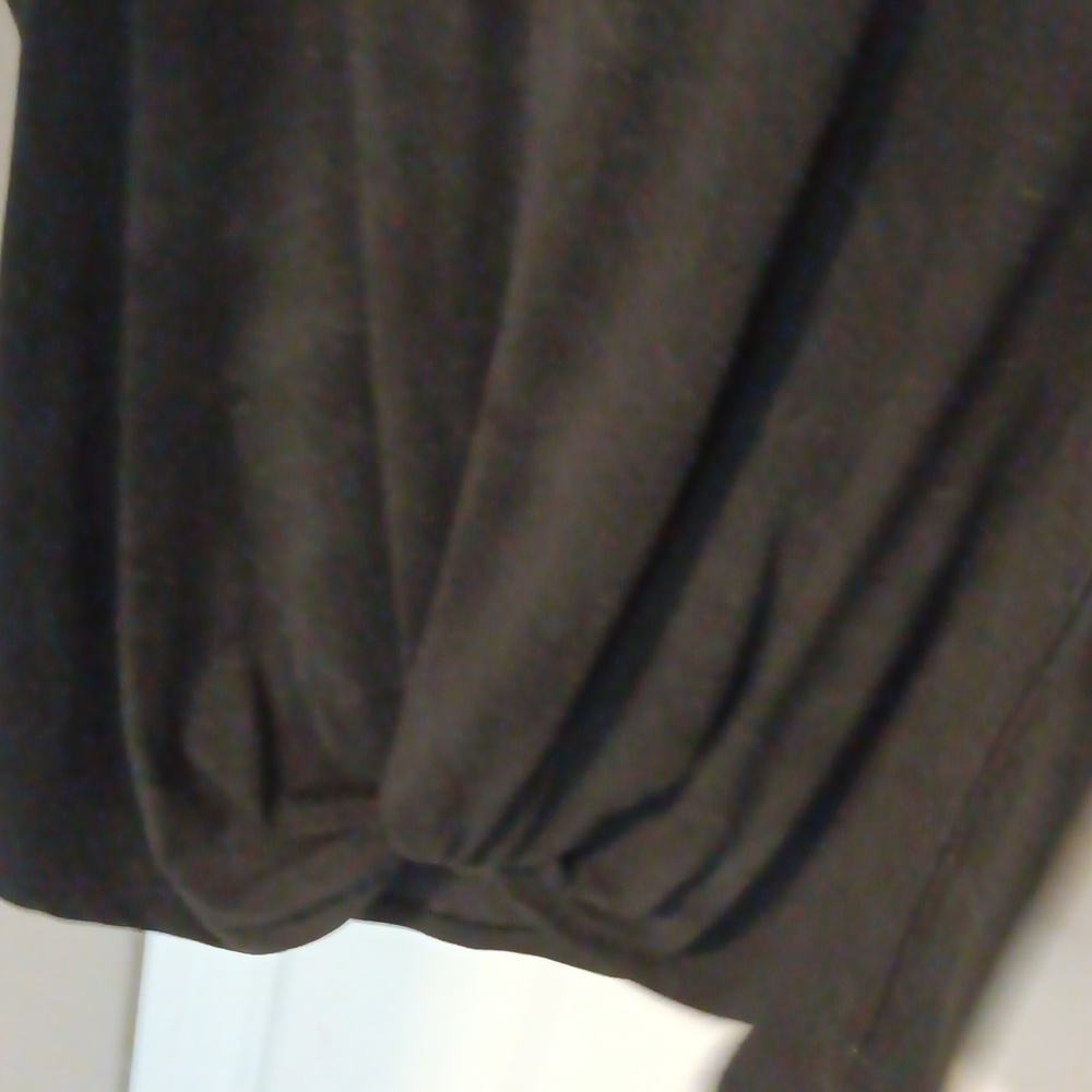 Cloth - Picture 4 of 4